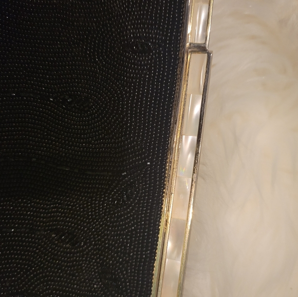 VINTAGE BAGS BY DEBBIE, MADE IN JAPAN SATIN LINED BEADED CLUTCH - Picture 2 of 7